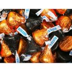 Hershey Kisses Color Combo – Orange and Black: 800-Piece Box
