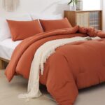 ROSGONIA Queen Comforter Set Burnt Orange,3pcs Terracotta Comforter for Queen Size Bed(1 Boho Rust Comforter & 2 Pillowcases),All Season Bedding Sets,Lightweight Fall Bedding Blanket Quilt,Gifts Ideas